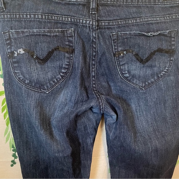 Size 10 Jordache Premium Ruby Straight Crop Capri - Dark Wash B2 - Picture 6 of 6